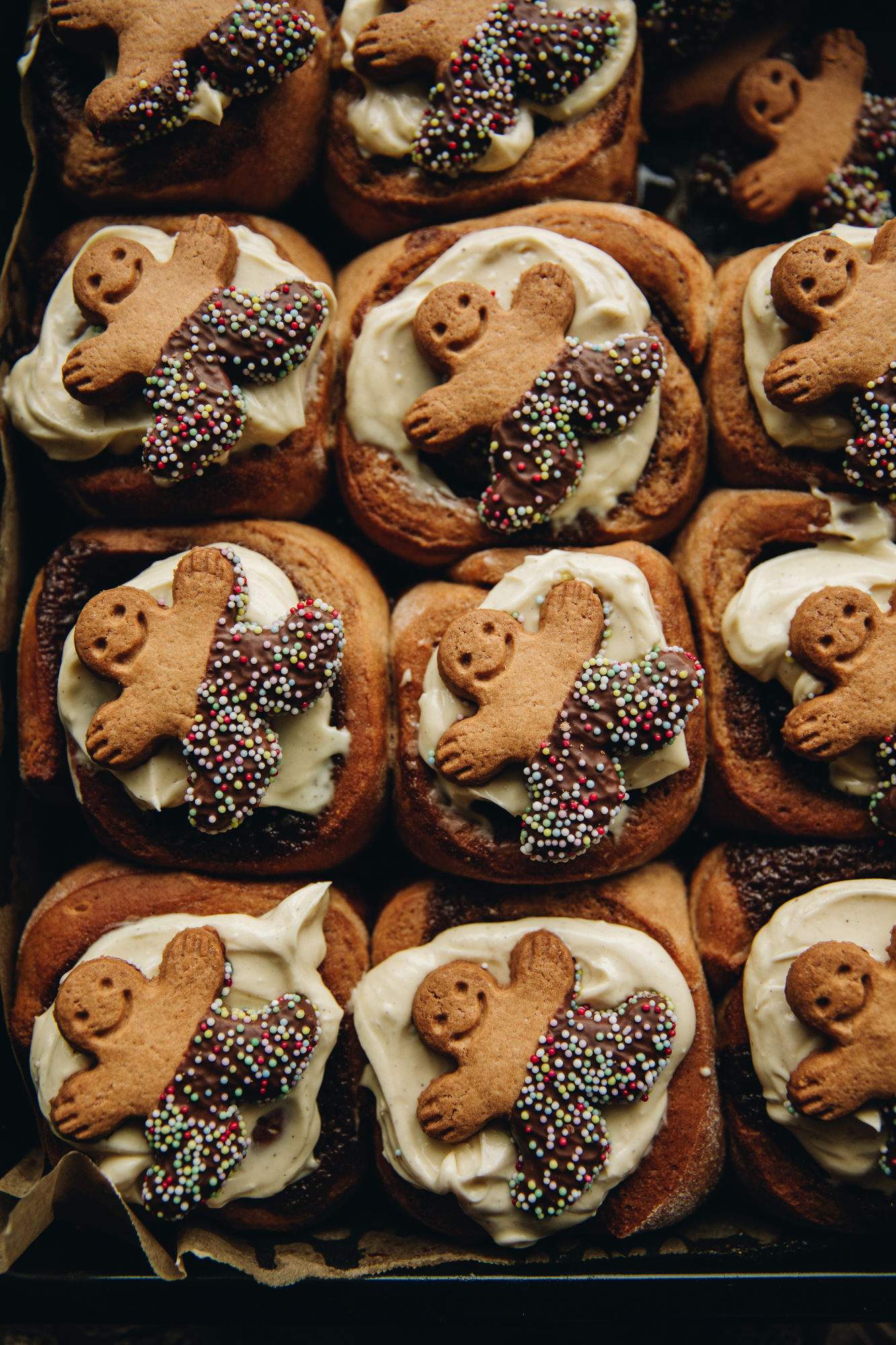 Gingerbread Scrolls